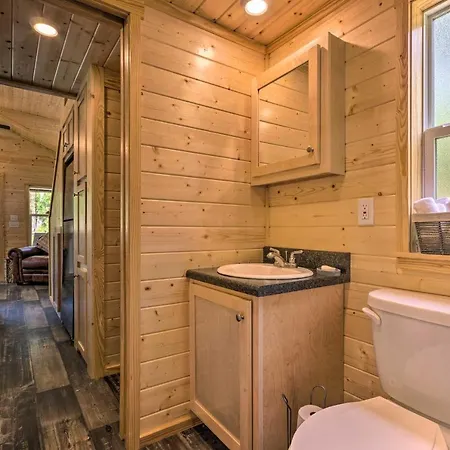 Quaint Mtn Cabin Tiny Living Near Big Adventure Brevard Exterior photo