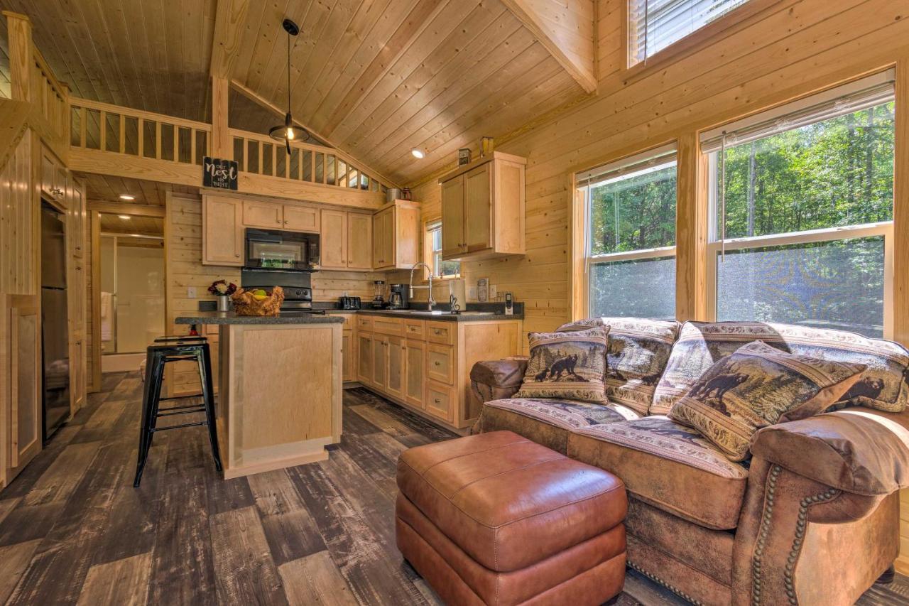 Holiday home Quaint Mtn Tiny Living Near Big Adventure