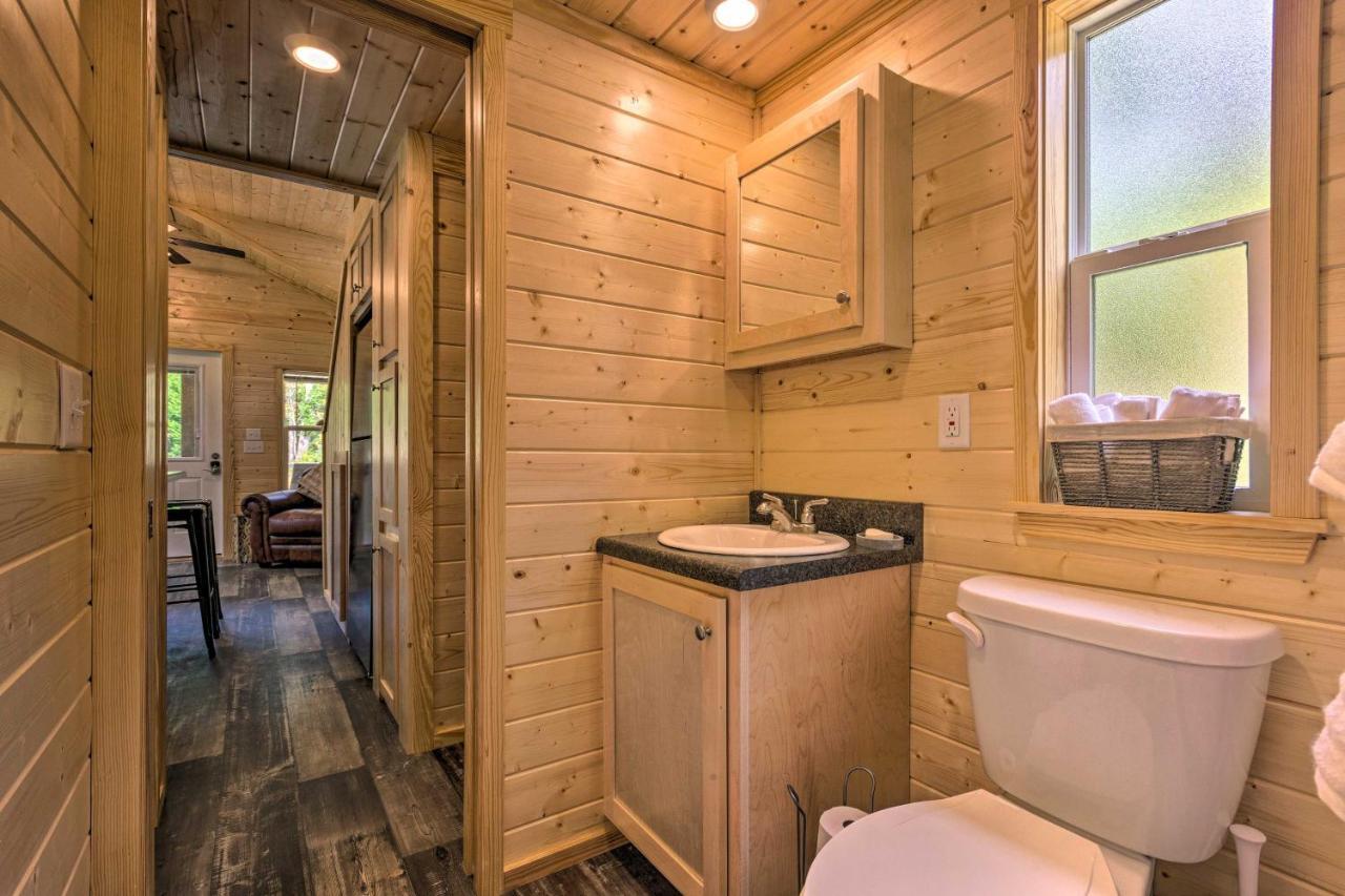 Holiday home Quaint Mtn Tiny Living Near Big Adventure Brevard