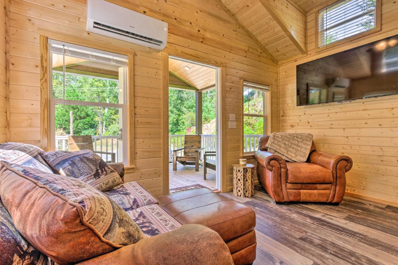 Holiday home Quaint Mtn Tiny Living Near Big Adventure Brevard