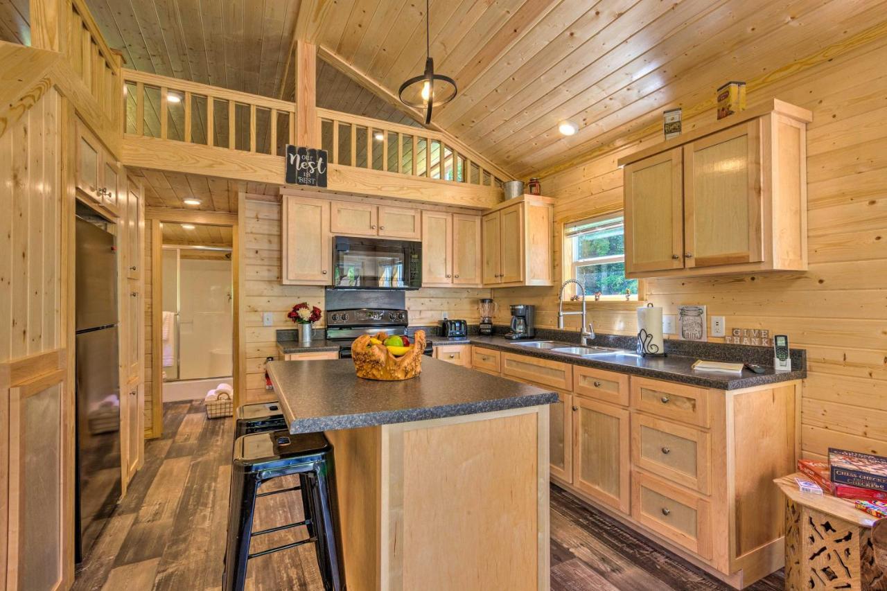 Holiday home Quaint Mtn Tiny Living Near Big Adventure *