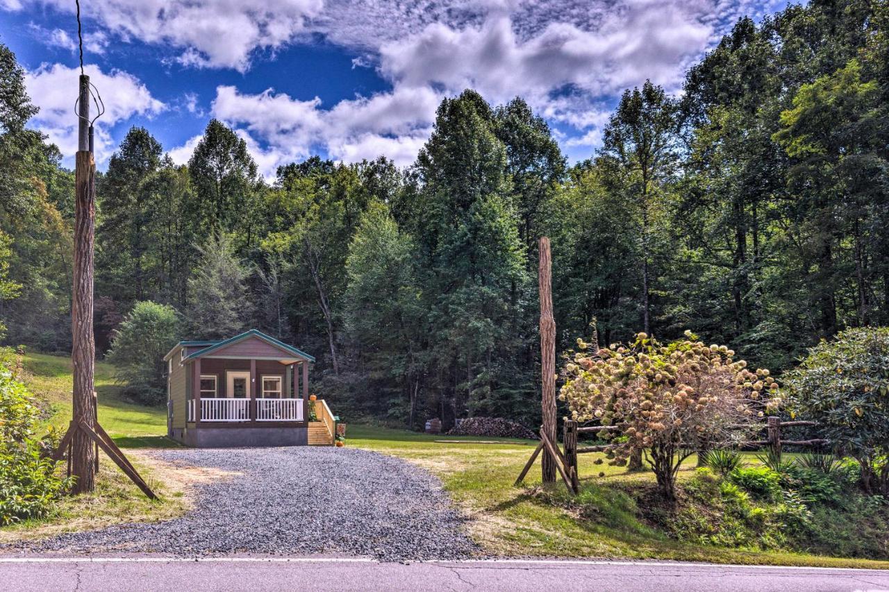 Quaint Mtn Tiny Living Near Big Adventure Holiday home Brevard